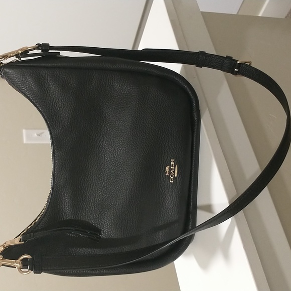 Hobos - Picture 2 of 4